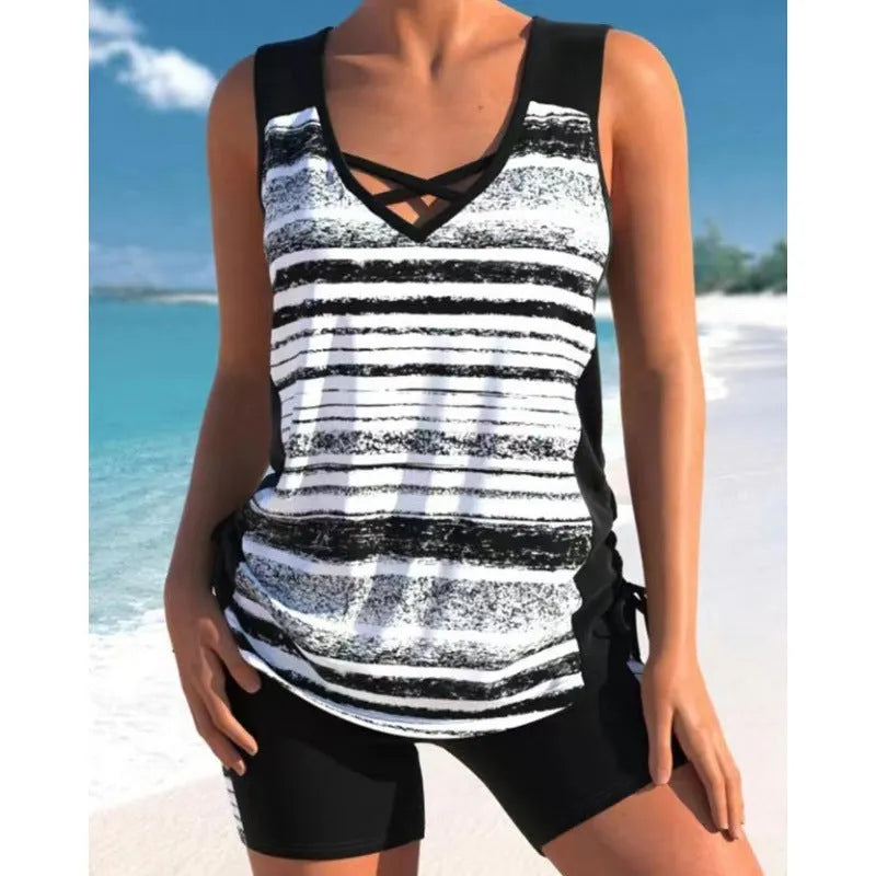 Minimalista csíkos fürdőruha plus size nőknek – felső + rövidnadrág