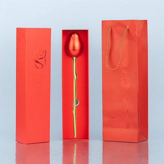 Naszyjnik z wisiorkiem w kształcie serca z linii róż