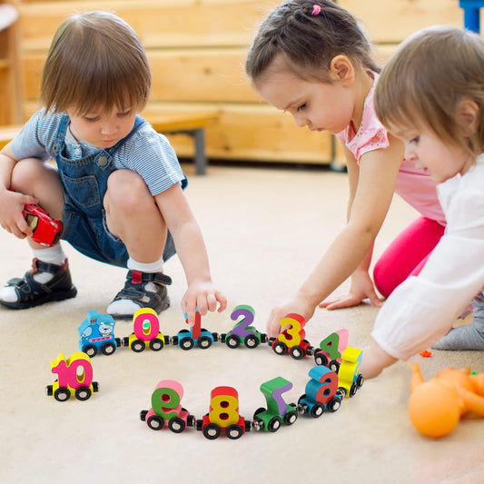 🚂🔠 50% ZNIŻKI 🔥 GORĄCA WYPRZEDAŻ - Drewniany samochodzik z magnetycznym pociągiem i literami 👶🧠
