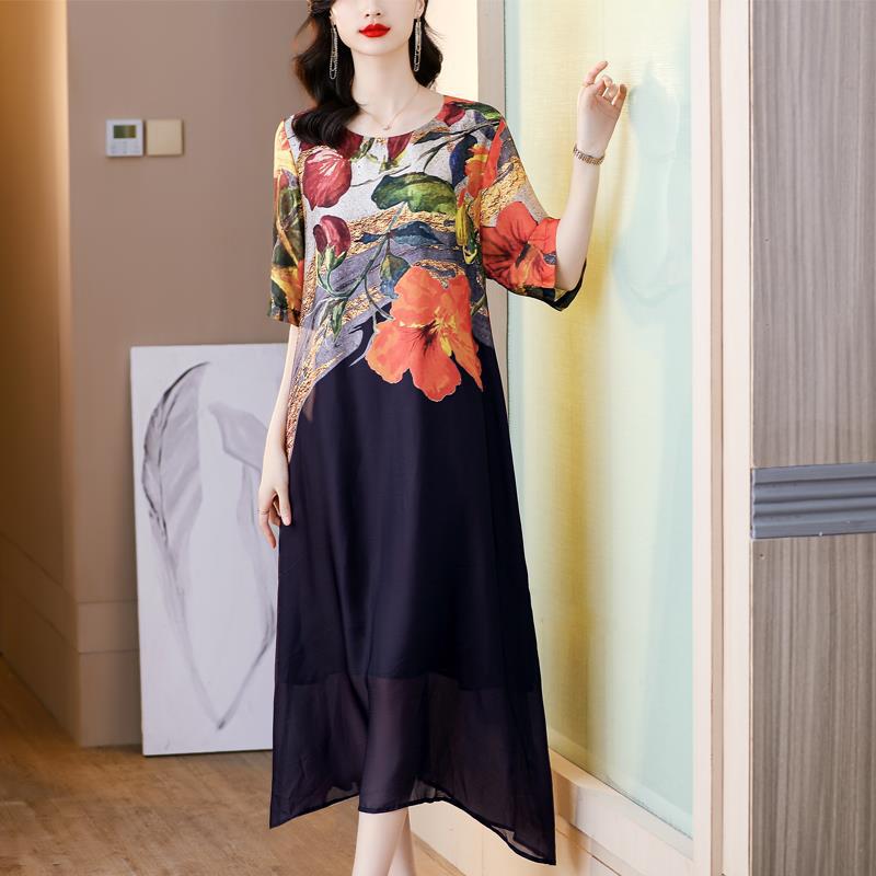 👗Elegáns virágmintás ruhák molett méretű nőknek