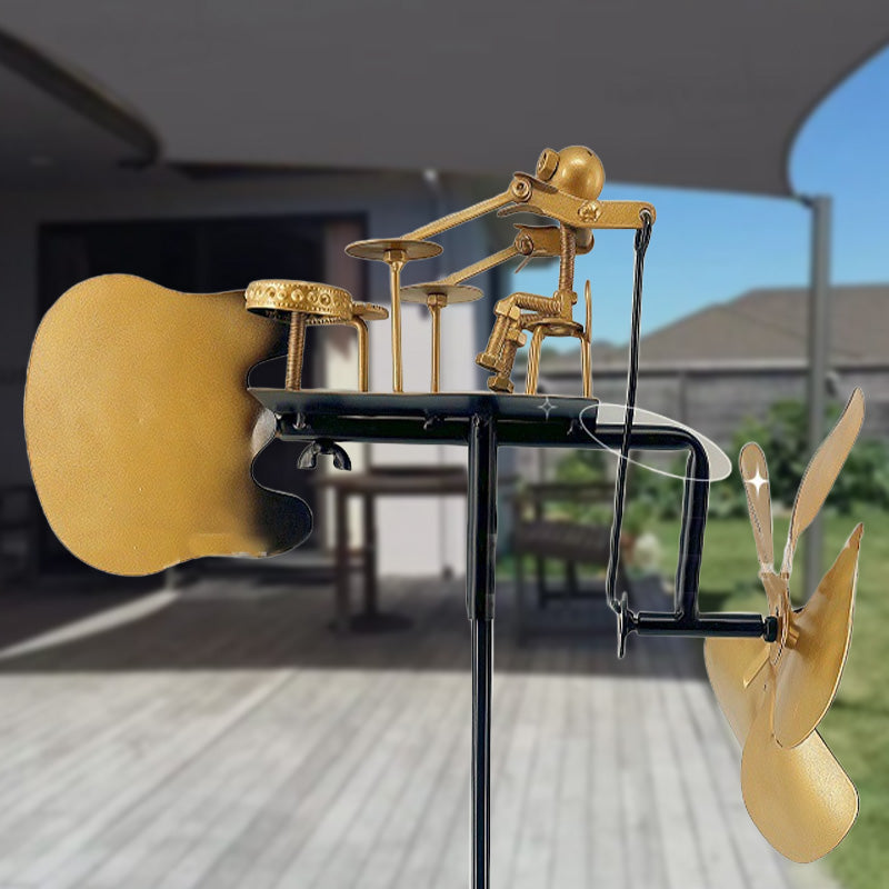 Ręcznie robiony metalowy wiatraczek z bębnem - dekoracja naziemna