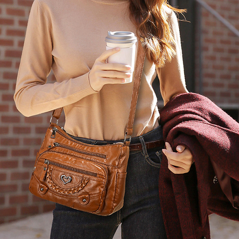 👜 Nagy űrtartalmú válltáska