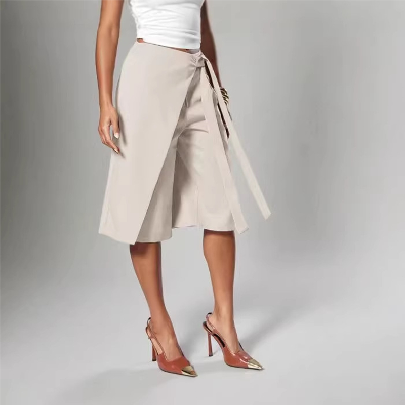 Női elegáns, elöl megkötős, széles szárú culotte nadrág