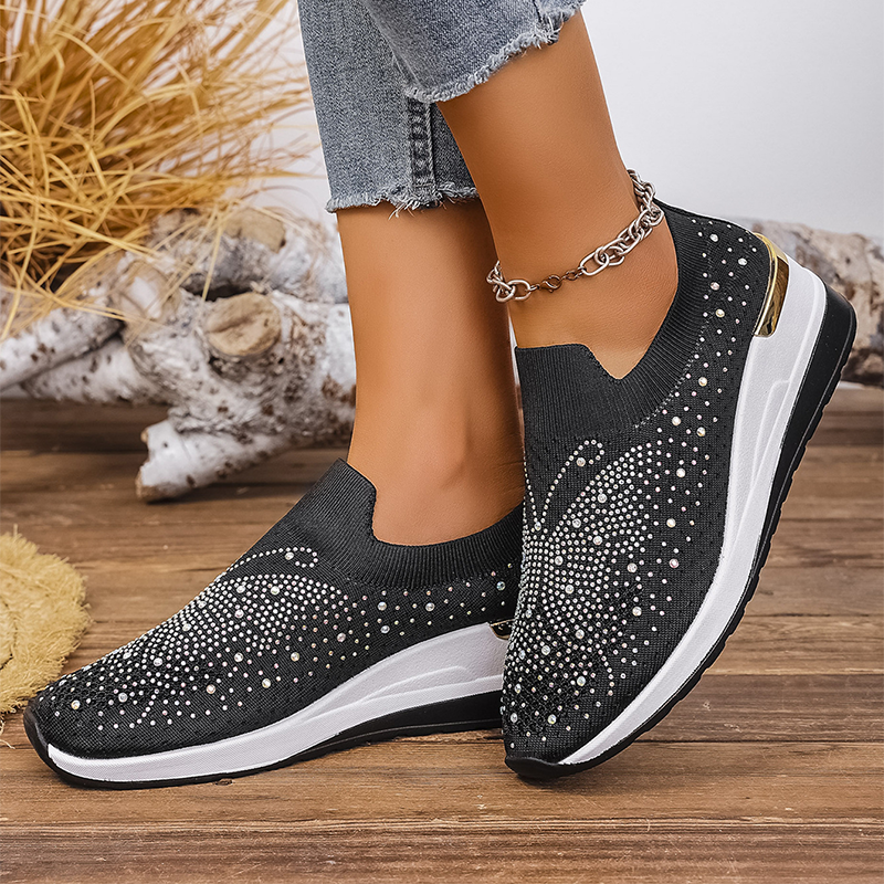 🌬️🏃‍♀️ Női strasszos pillangós slip-on sportcipő – Csillámló kényelem és könnyed viselet ✨🦋