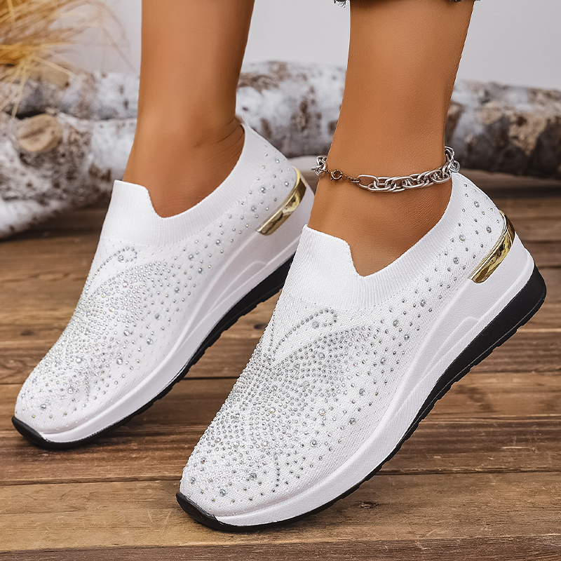 🌬️🏃‍♀️ Női strasszos pillangós slip-on sportcipő – Csillámló kényelem és könnyed viselet ✨🦋