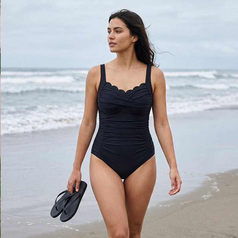 Klasszikus egyrészes női fürdőruha plus size méretekben