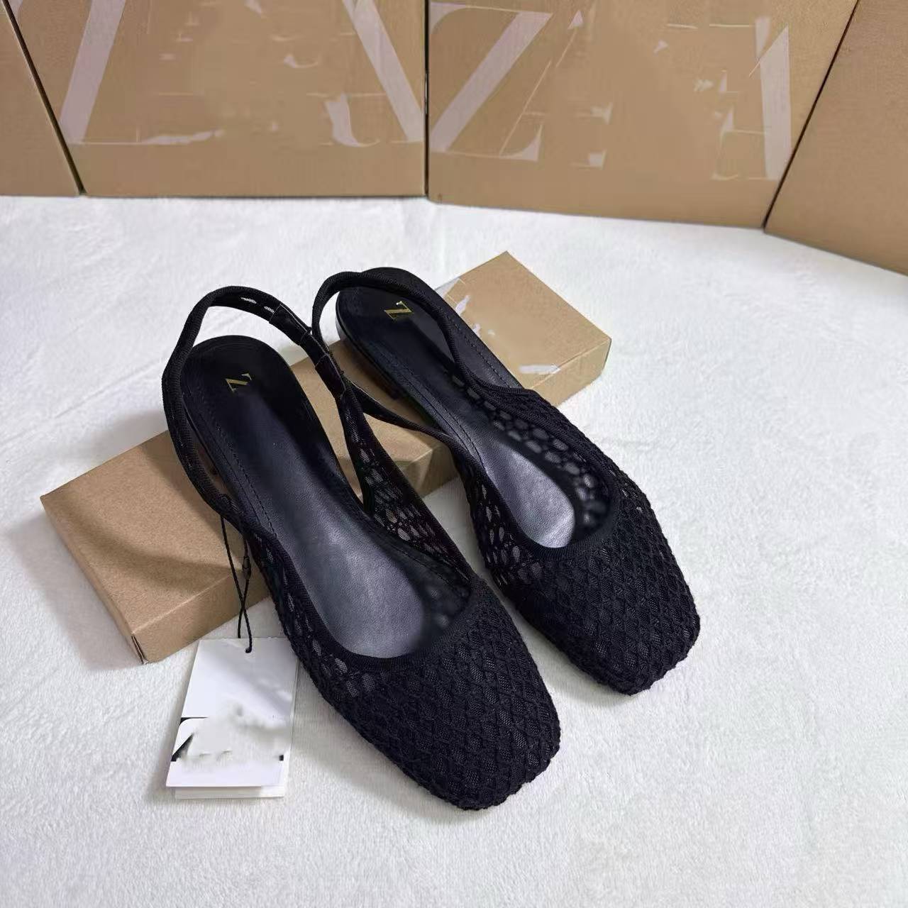 👡🌸 Női fonott nyitott sarkú szandál – Elegáns fonott textúra, amely azonnal francia sikket és laza eleganciát kölcsönöz ✨